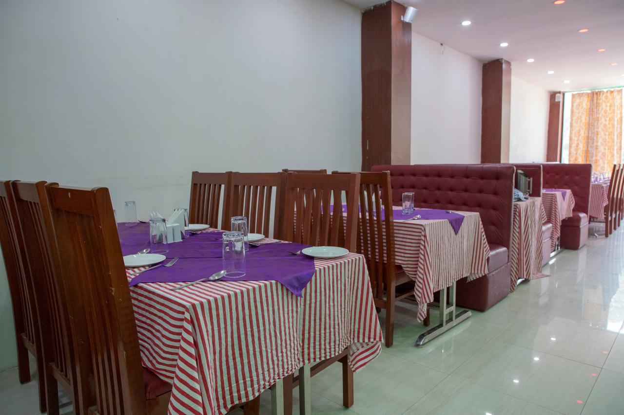 Oyo 11346 Hotel Tazz Odisha Bhubaneswar Exterior foto